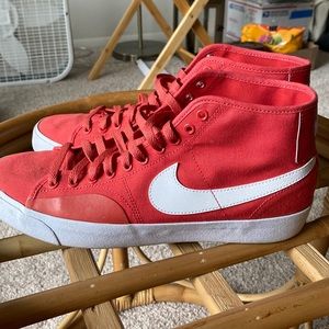 Nike SB Blazer Court Mid